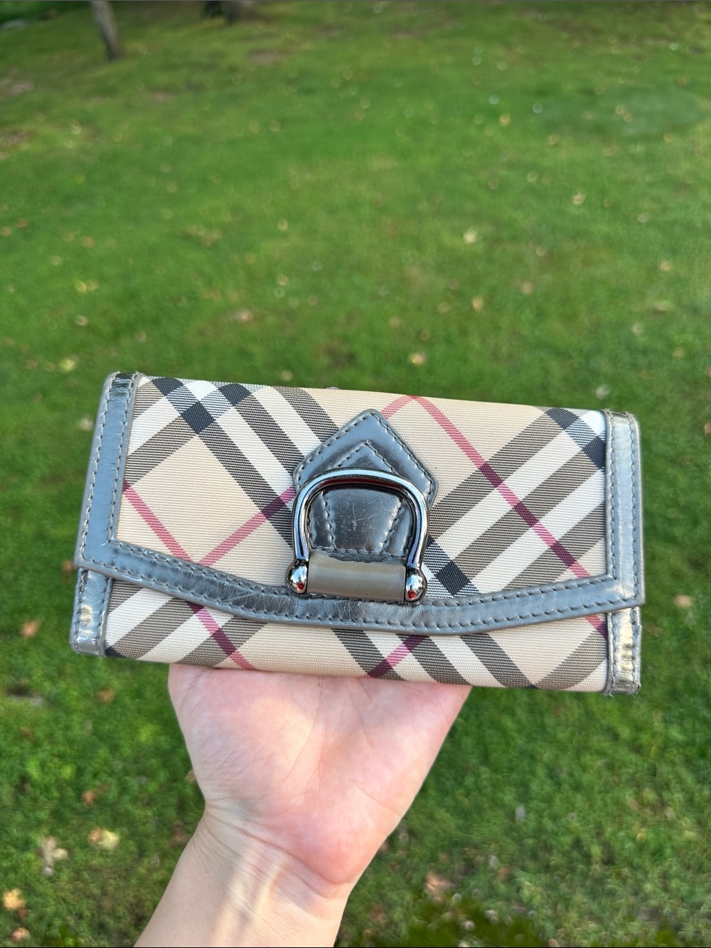Burberry Beige Plaid Card Holder with Gray Trim